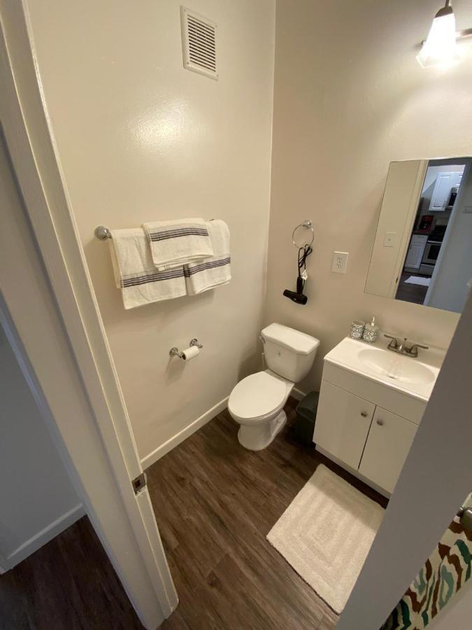 Cozy Andcomfortable Hollywood Apartahotel